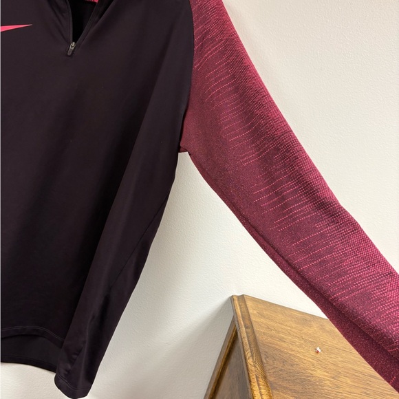 Nike Dri-Fit Women's Long Sleeve 1/4 Zip Pull Shirt Size L Purple/Pink EUC - Picture 3 of 6